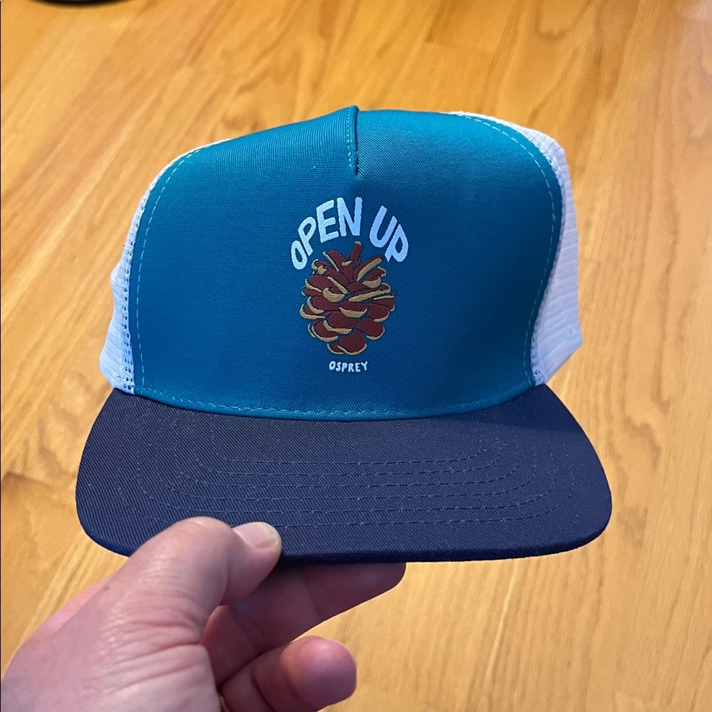 Osprey Trucker Hat open up pinecone
